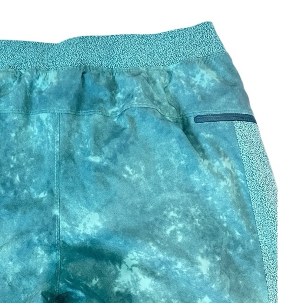 Lululemon Men’s Athletic shorts - Picture 8 of 13